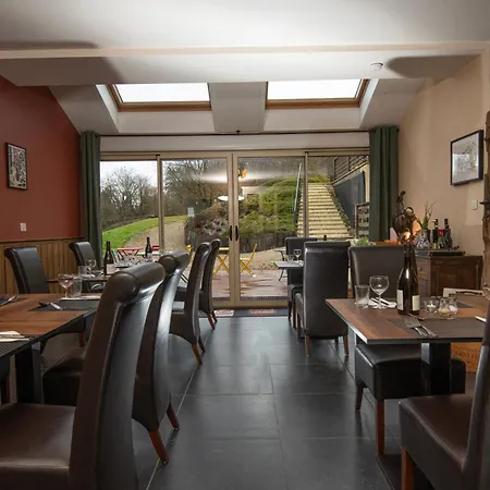 Le Mont Cigale - D'hotes Et Restaurant Bed & Breakfast 3*