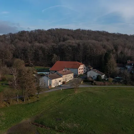 Le Mont Cigale - D'hotes Et Restaurant Bed & Breakfast 3*