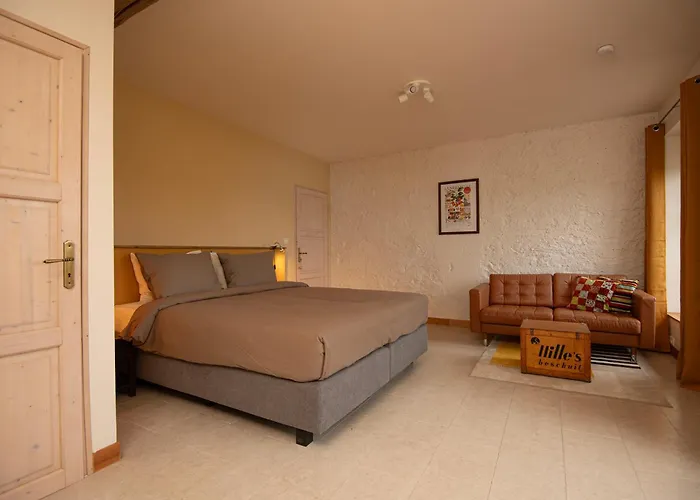 Bed & Breakfast Le Mont Cigale - D'hotes Et Restaurant 3*