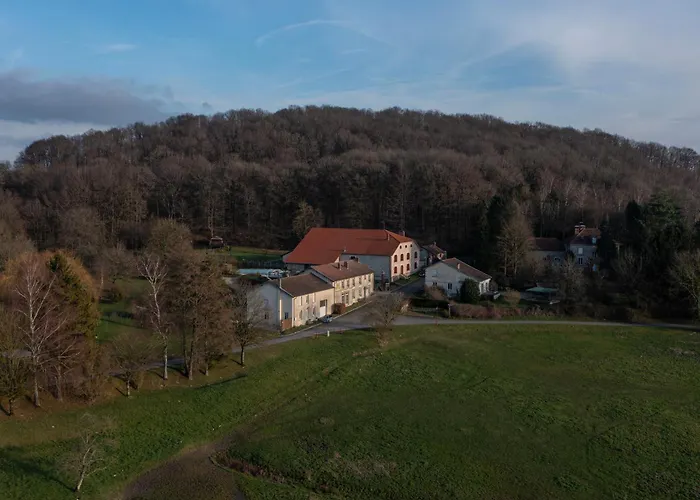 Le Mont Cigale - D'hotes Et Restaurant Bed & Breakfast 3*